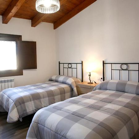 Adahuesca Casa Sierra De Guaraゲストハウス エクステリア 写真