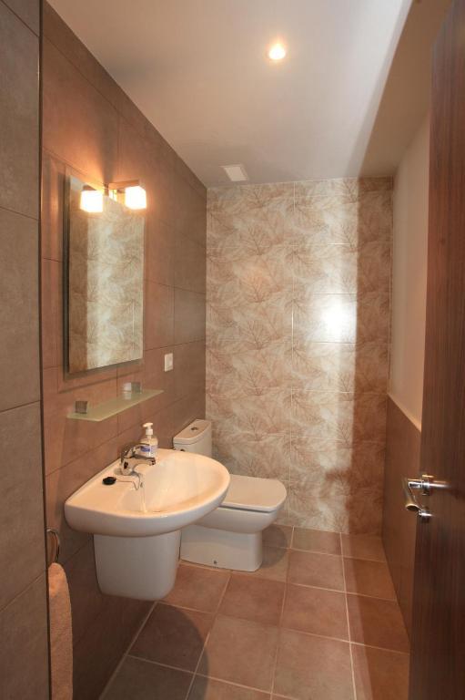 Adahuesca Casa Sierra De Guaraゲストハウス 部屋 写真